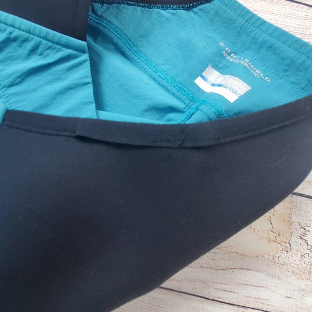 Columbia Sportswear blue shorts, maternity med - Picture 3 of 4